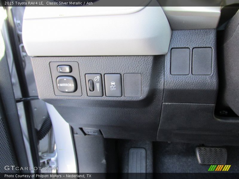 Classic Silver Metallic / Ash 2015 Toyota RAV4 LE