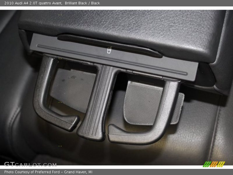 Brilliant Black / Black 2010 Audi A4 2.0T quattro Avant