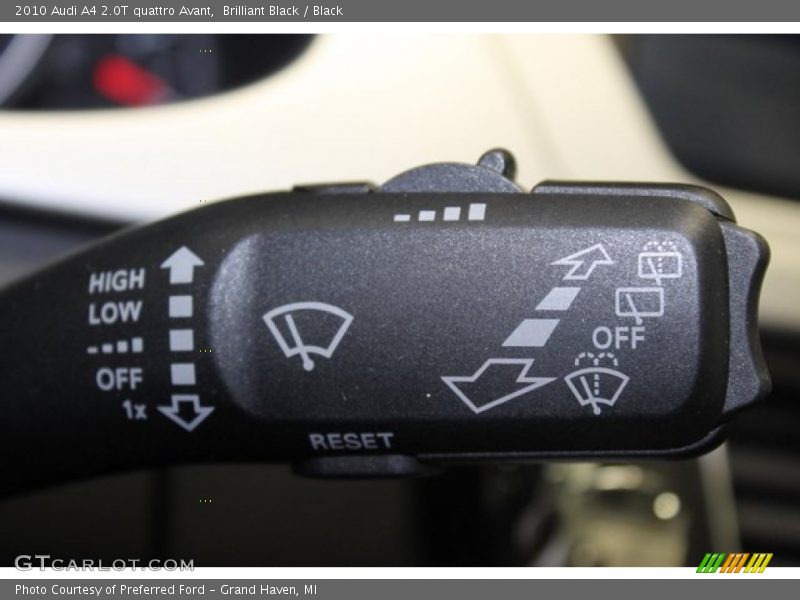 Brilliant Black / Black 2010 Audi A4 2.0T quattro Avant