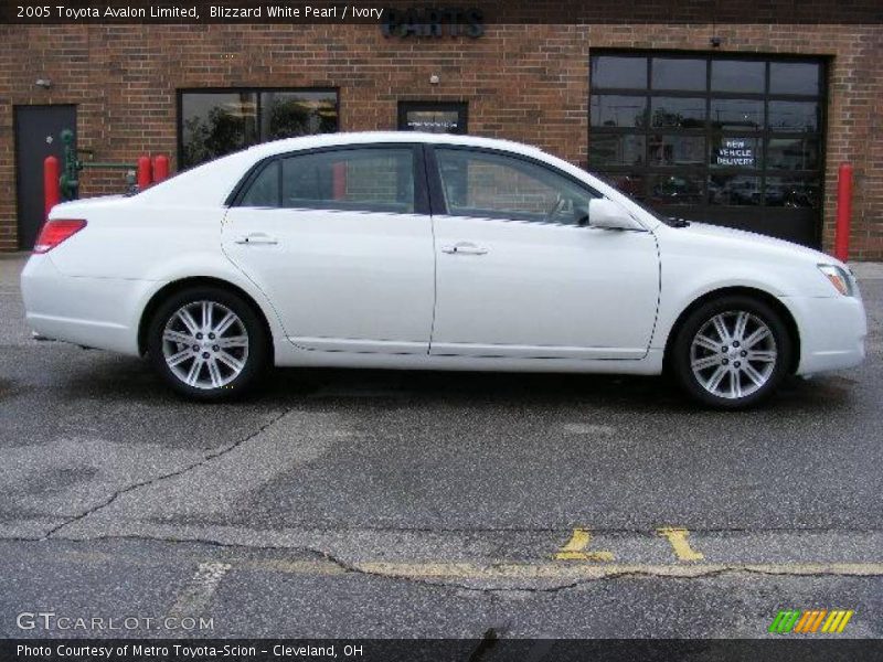 Blizzard White Pearl / Ivory 2005 Toyota Avalon Limited