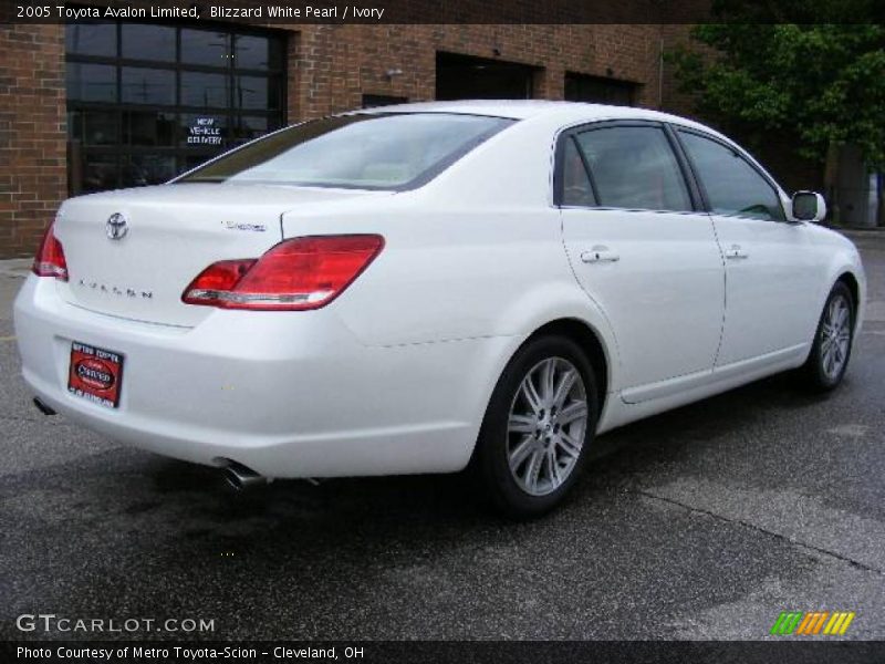 Blizzard White Pearl / Ivory 2005 Toyota Avalon Limited