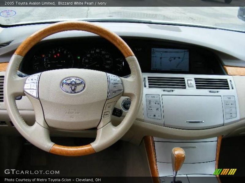 Blizzard White Pearl / Ivory 2005 Toyota Avalon Limited