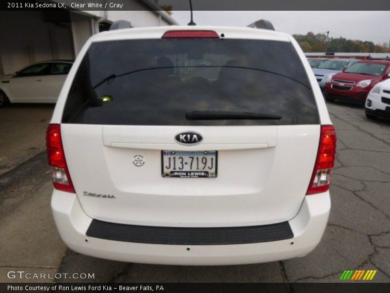 Clear White / Gray 2011 Kia Sedona LX