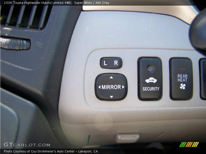 Super White / Ash Gray 2006 Toyota Highlander Hybrid Limited 4WD