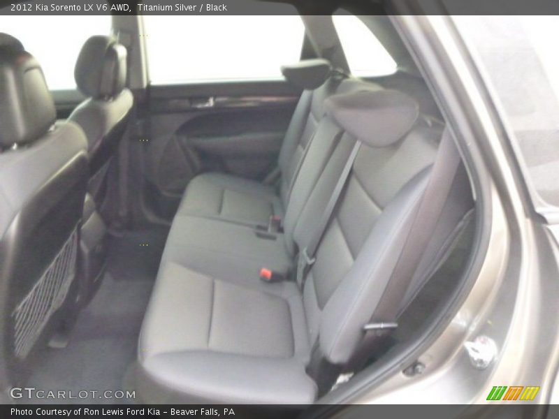 Titanium Silver / Black 2012 Kia Sorento LX V6 AWD