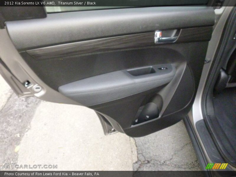 Titanium Silver / Black 2012 Kia Sorento LX V6 AWD