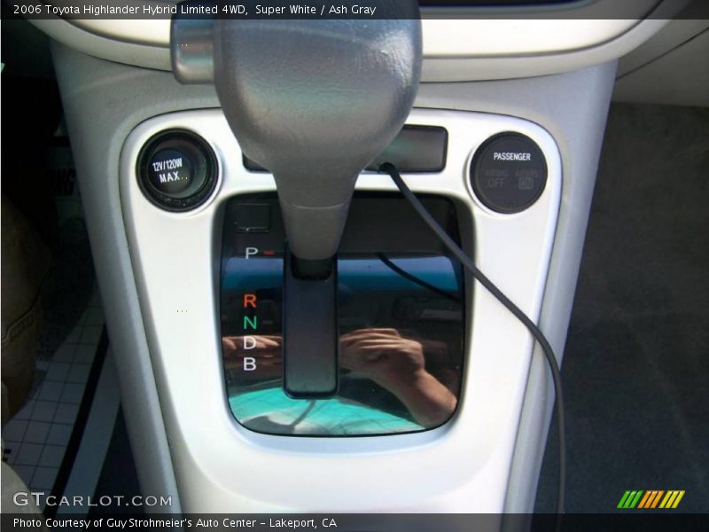 Super White / Ash Gray 2006 Toyota Highlander Hybrid Limited 4WD