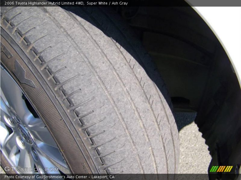 Super White / Ash Gray 2006 Toyota Highlander Hybrid Limited 4WD