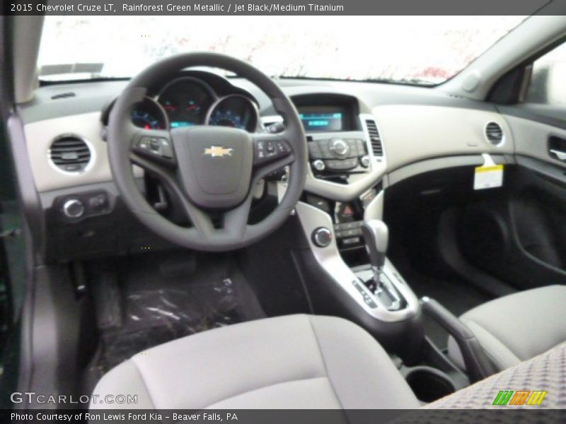 Rainforest Green Metallic / Jet Black/Medium Titanium 2015 Chevrolet Cruze LT