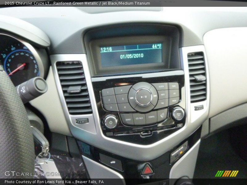 Rainforest Green Metallic / Jet Black/Medium Titanium 2015 Chevrolet Cruze LT