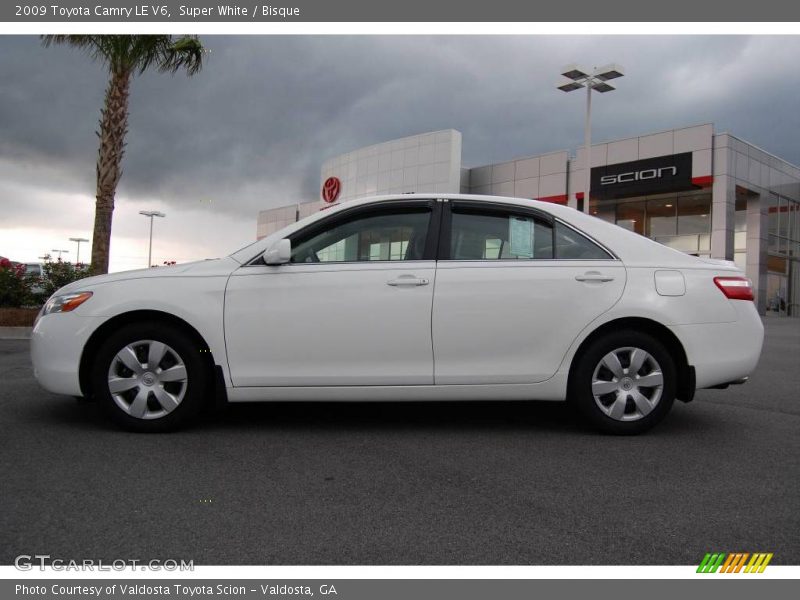 Super White / Bisque 2009 Toyota Camry LE V6