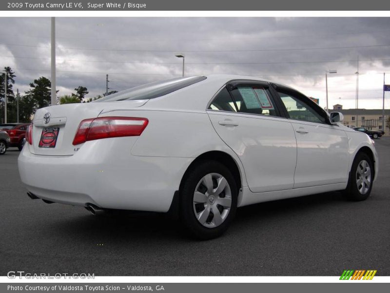 Super White / Bisque 2009 Toyota Camry LE V6