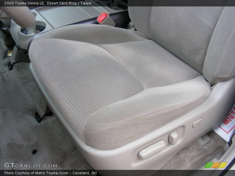 Desert Sand Mica / Taupe 2009 Toyota Sienna LE
