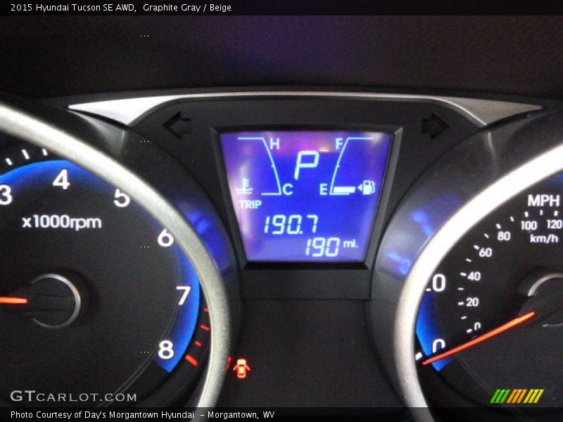 Graphite Gray / Beige 2015 Hyundai Tucson SE AWD