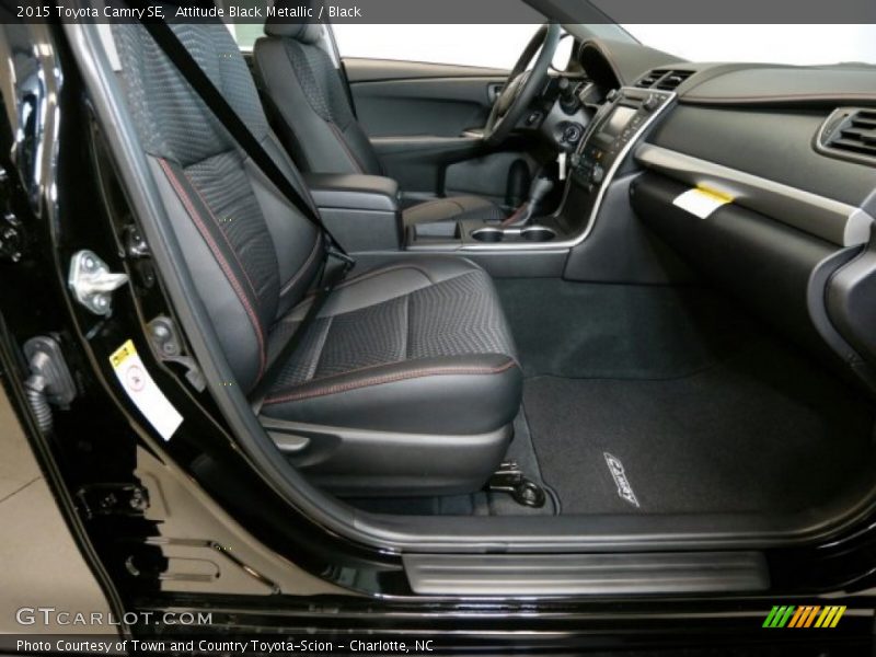 Attitude Black Metallic / Black 2015 Toyota Camry SE