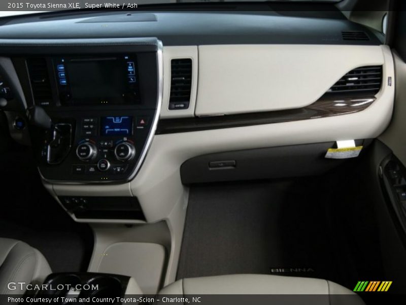 Super White / Ash 2015 Toyota Sienna XLE