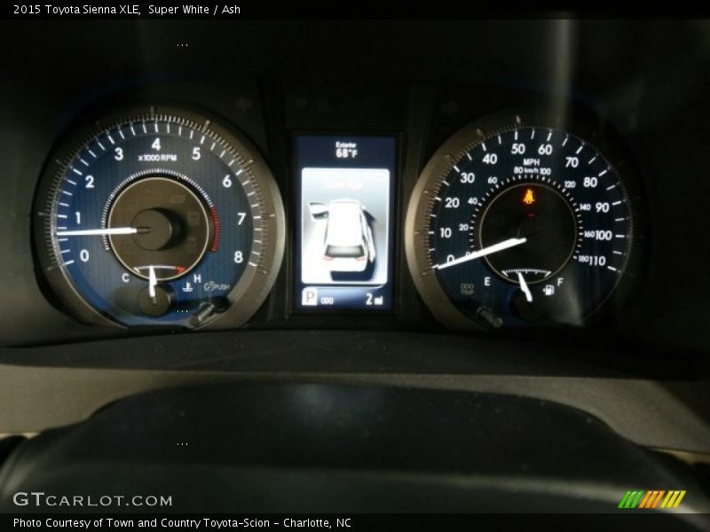 Super White / Ash 2015 Toyota Sienna XLE