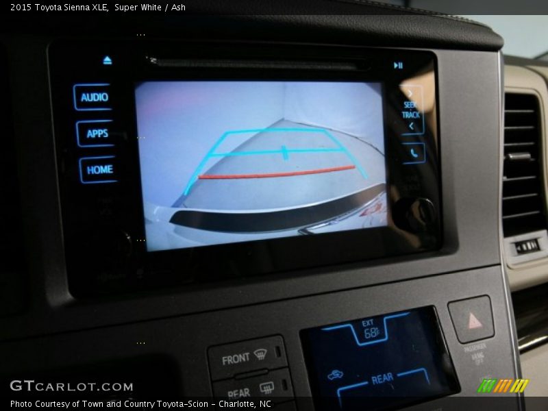 Super White / Ash 2015 Toyota Sienna XLE