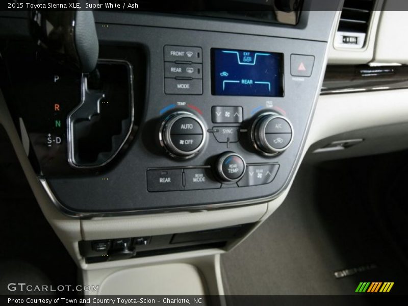 Super White / Ash 2015 Toyota Sienna XLE