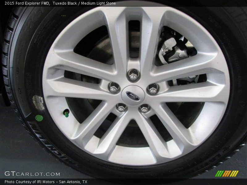 Tuxedo Black / Medium Light Stone 2015 Ford Explorer FWD