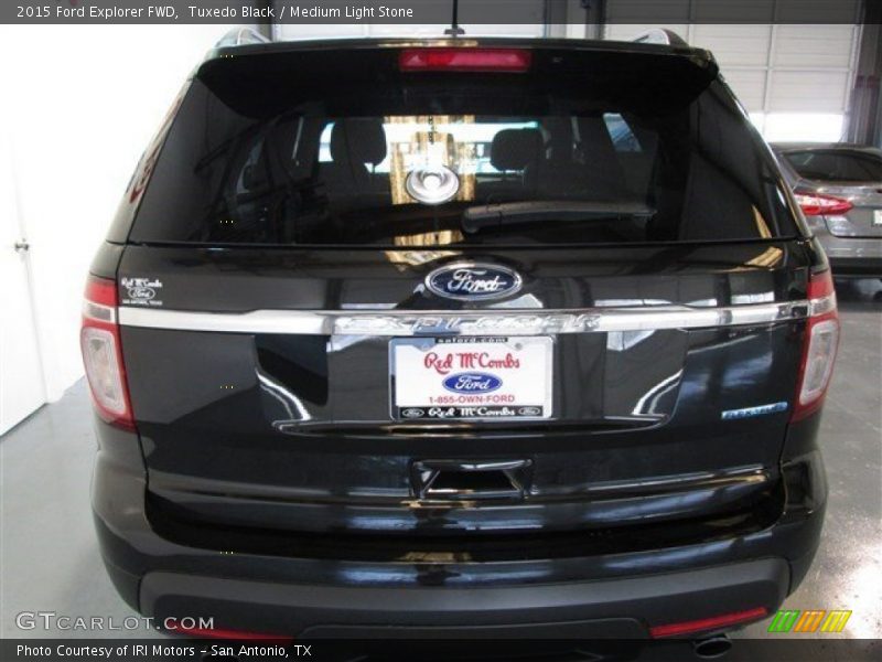 Tuxedo Black / Medium Light Stone 2015 Ford Explorer FWD