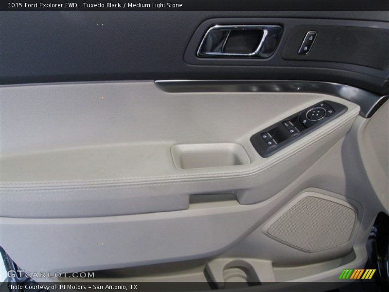 Tuxedo Black / Medium Light Stone 2015 Ford Explorer FWD
