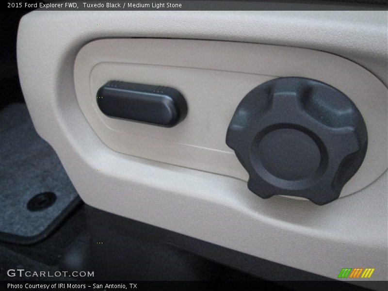 Tuxedo Black / Medium Light Stone 2015 Ford Explorer FWD