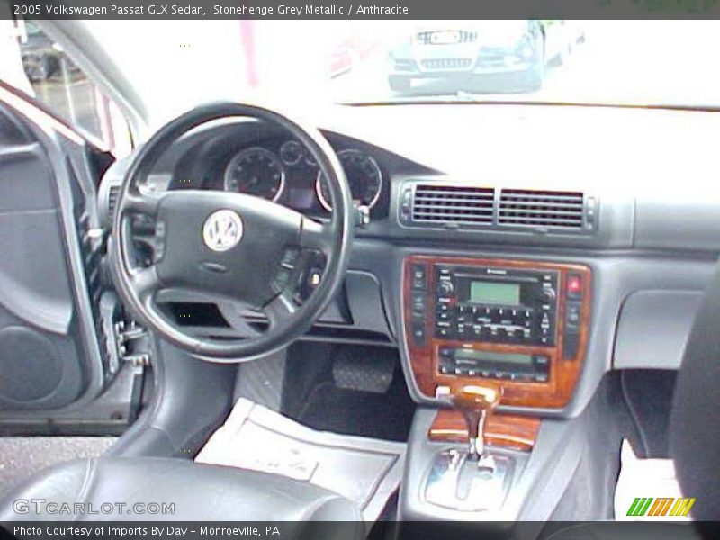 Stonehenge Grey Metallic / Anthracite 2005 Volkswagen Passat GLX Sedan