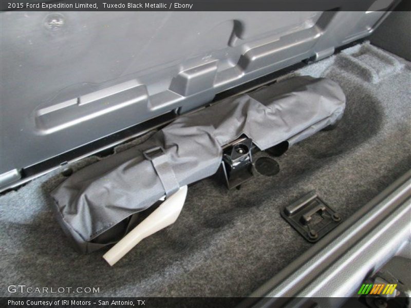 Tuxedo Black Metallic / Ebony 2015 Ford Expedition Limited