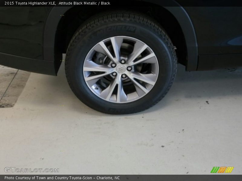 Attitude Black Metallic / Black 2015 Toyota Highlander XLE