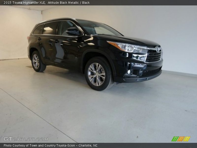 Attitude Black Metallic / Black 2015 Toyota Highlander XLE
