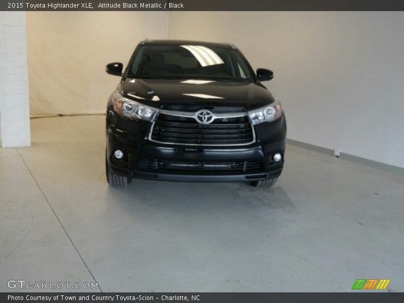 Attitude Black Metallic / Black 2015 Toyota Highlander XLE