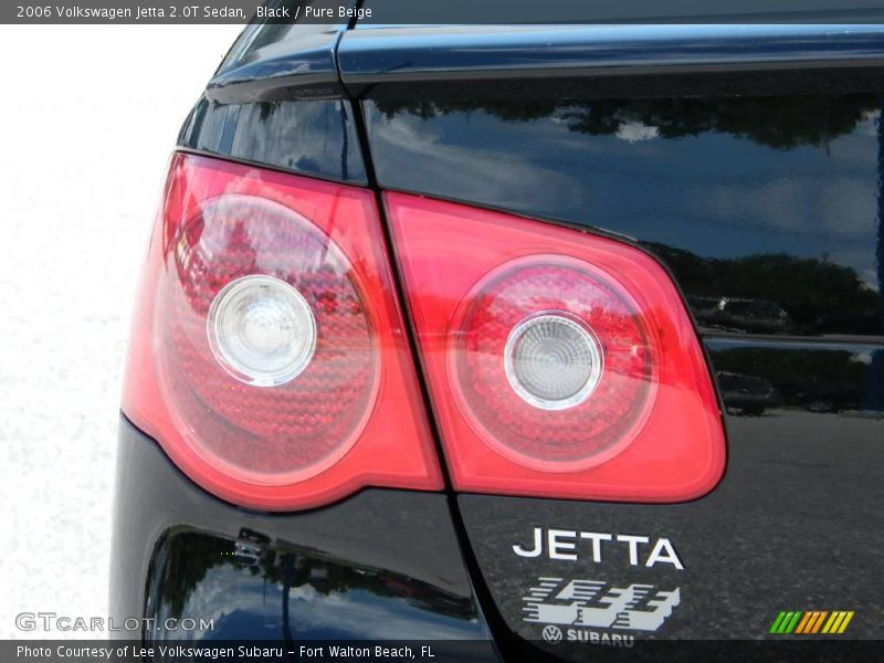 Black / Pure Beige 2006 Volkswagen Jetta 2.0T Sedan