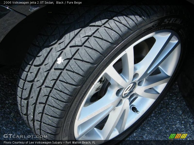 Black / Pure Beige 2006 Volkswagen Jetta 2.0T Sedan