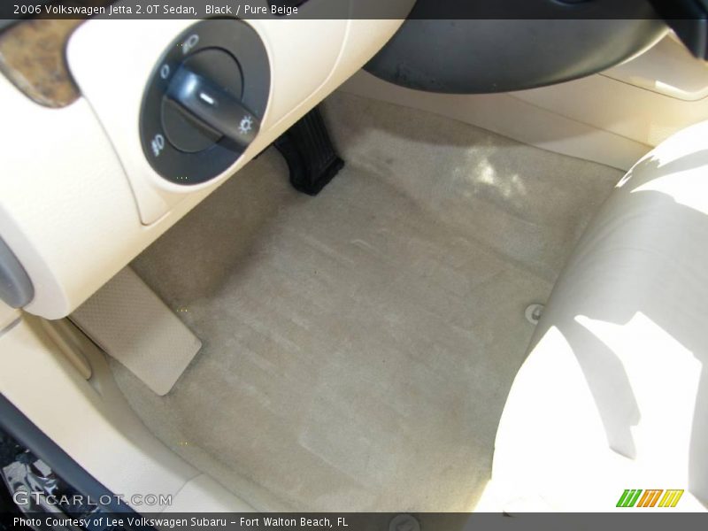 Black / Pure Beige 2006 Volkswagen Jetta 2.0T Sedan