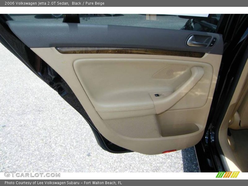 Black / Pure Beige 2006 Volkswagen Jetta 2.0T Sedan