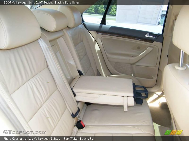 Black / Pure Beige 2006 Volkswagen Jetta 2.0T Sedan