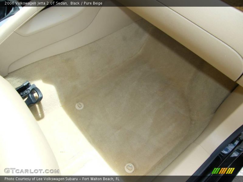 Black / Pure Beige 2006 Volkswagen Jetta 2.0T Sedan