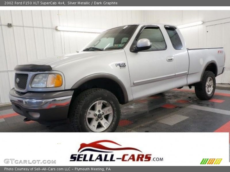 Silver Metallic / Dark Graphite 2002 Ford F150 XLT SuperCab 4x4