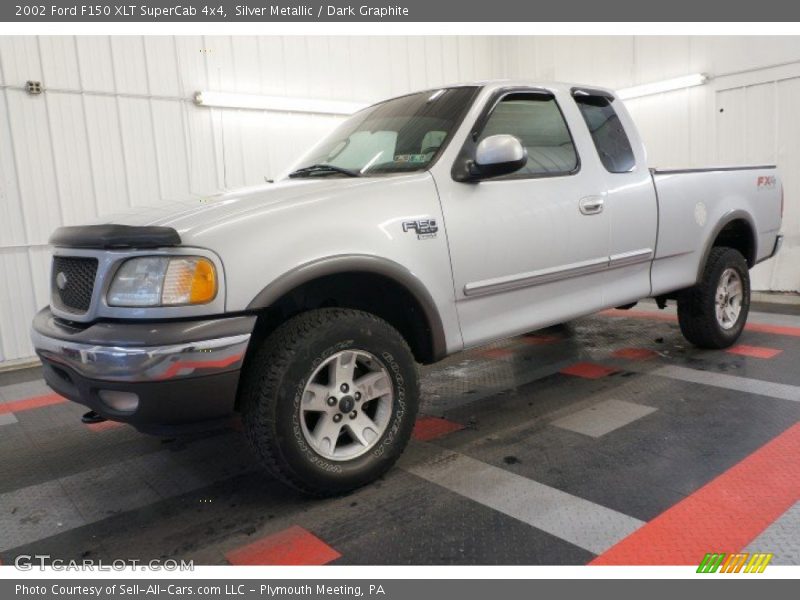 Silver Metallic / Dark Graphite 2002 Ford F150 XLT SuperCab 4x4