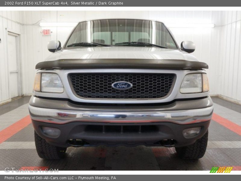 Silver Metallic / Dark Graphite 2002 Ford F150 XLT SuperCab 4x4