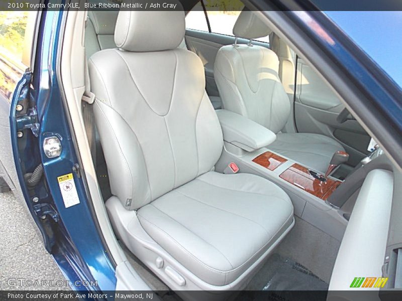 Blue Ribbon Metallic / Ash Gray 2010 Toyota Camry XLE