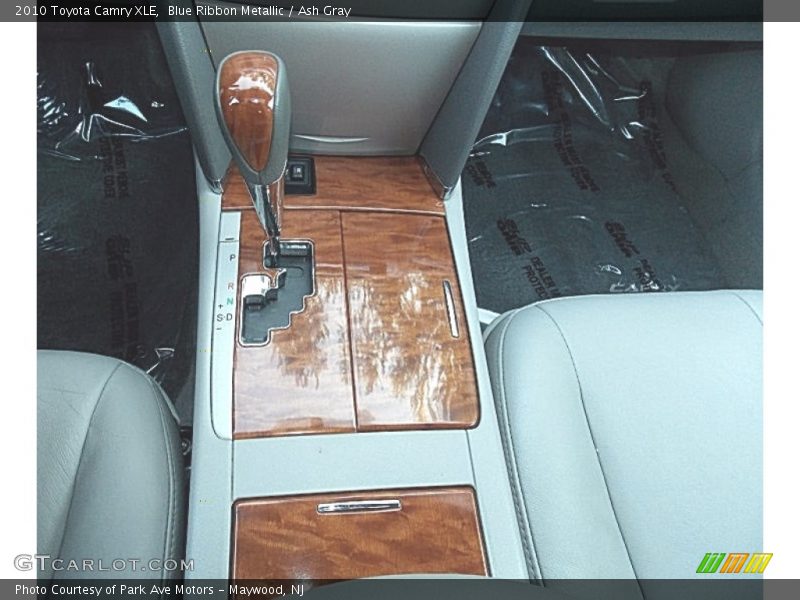 Blue Ribbon Metallic / Ash Gray 2010 Toyota Camry XLE