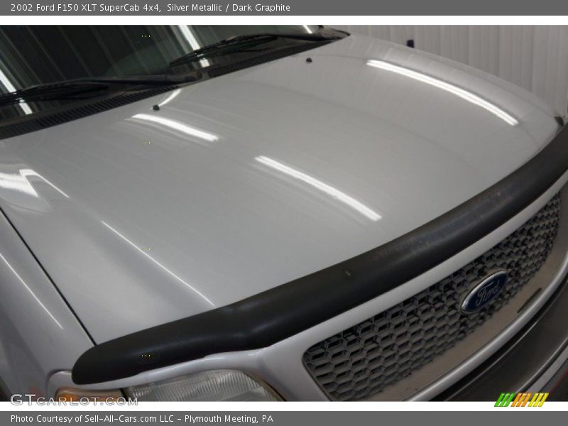 Silver Metallic / Dark Graphite 2002 Ford F150 XLT SuperCab 4x4