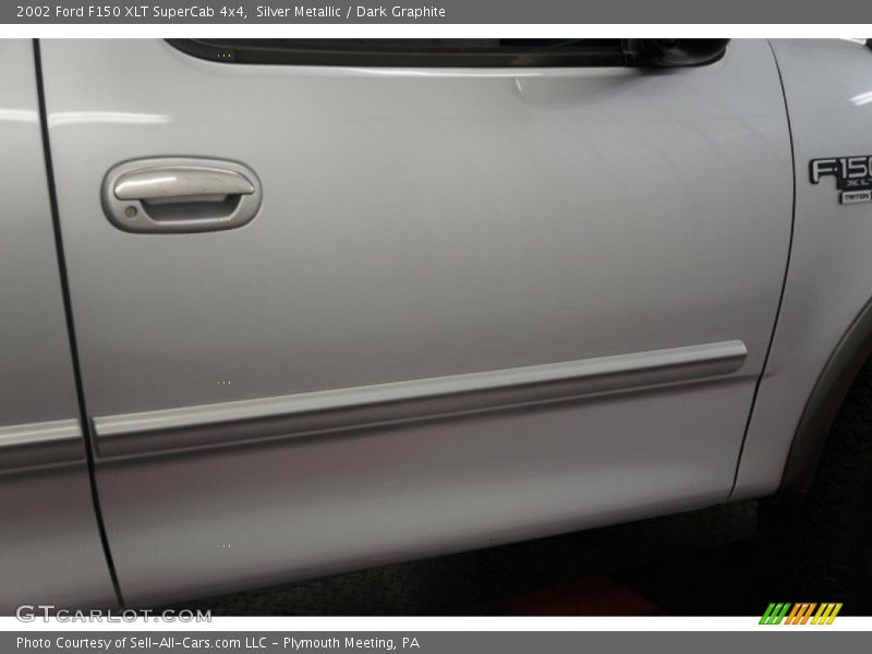 Silver Metallic / Dark Graphite 2002 Ford F150 XLT SuperCab 4x4