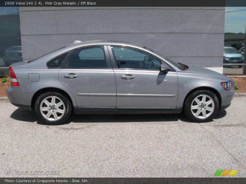Flint Gray Metallic / Off Black 2006 Volvo S40 2.4i