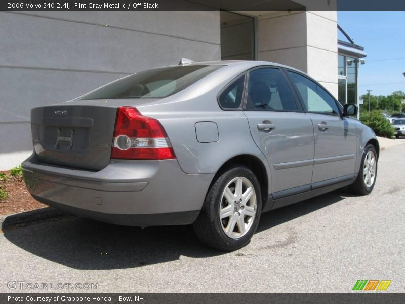 Flint Gray Metallic / Off Black 2006 Volvo S40 2.4i