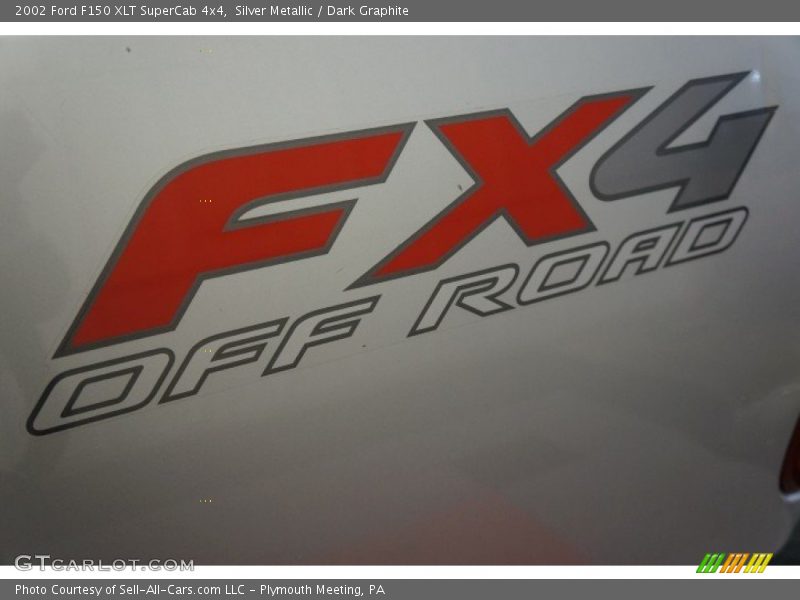 Silver Metallic / Dark Graphite 2002 Ford F150 XLT SuperCab 4x4