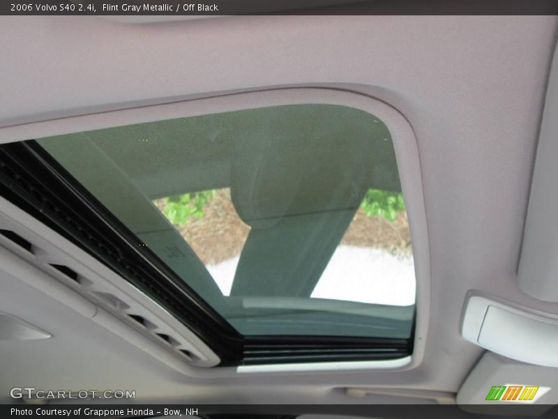 Flint Gray Metallic / Off Black 2006 Volvo S40 2.4i