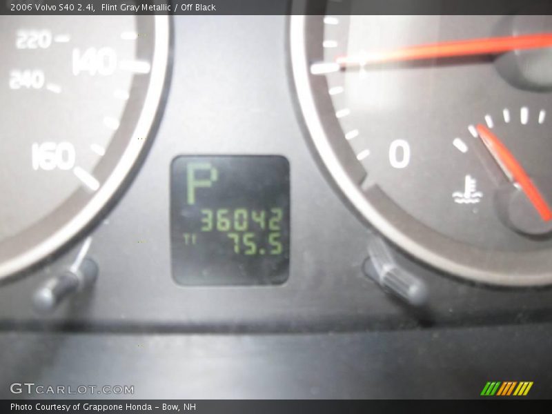 Flint Gray Metallic / Off Black 2006 Volvo S40 2.4i